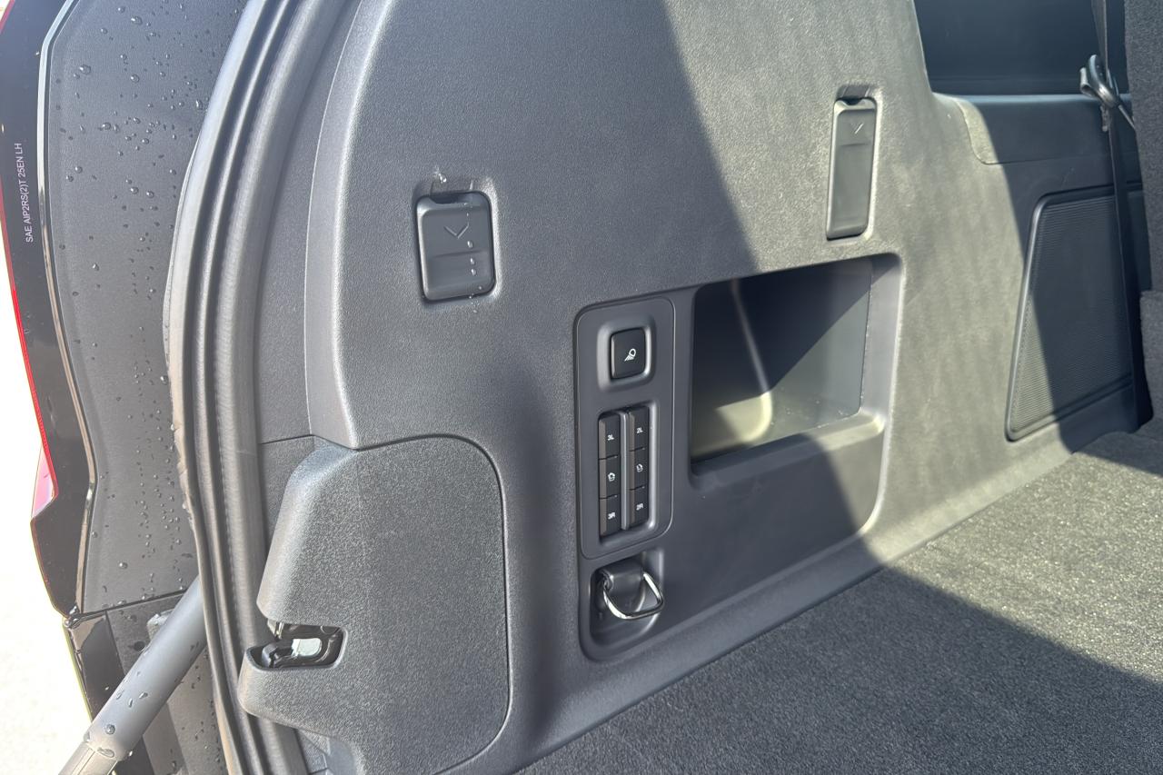 2025 Ford Expedition Platinum Max Photo5