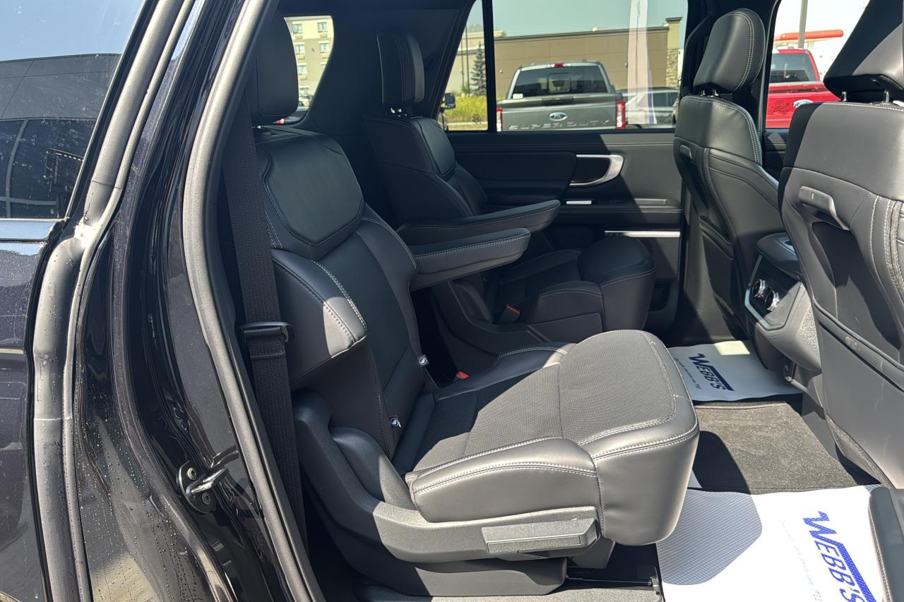 2025 Ford Expedition Platinum Max Photo5