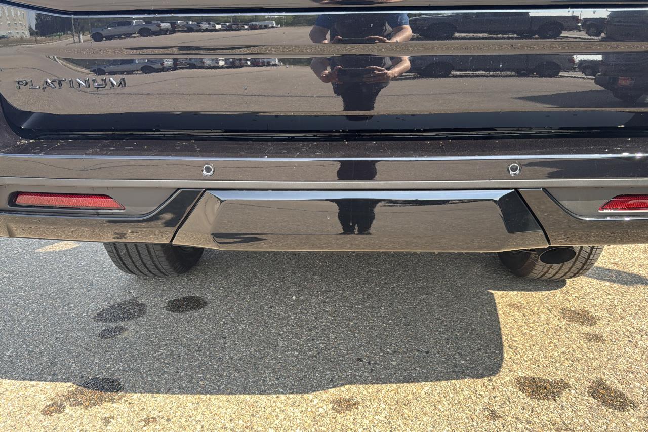2025 Ford Expedition Platinum Max Photo5