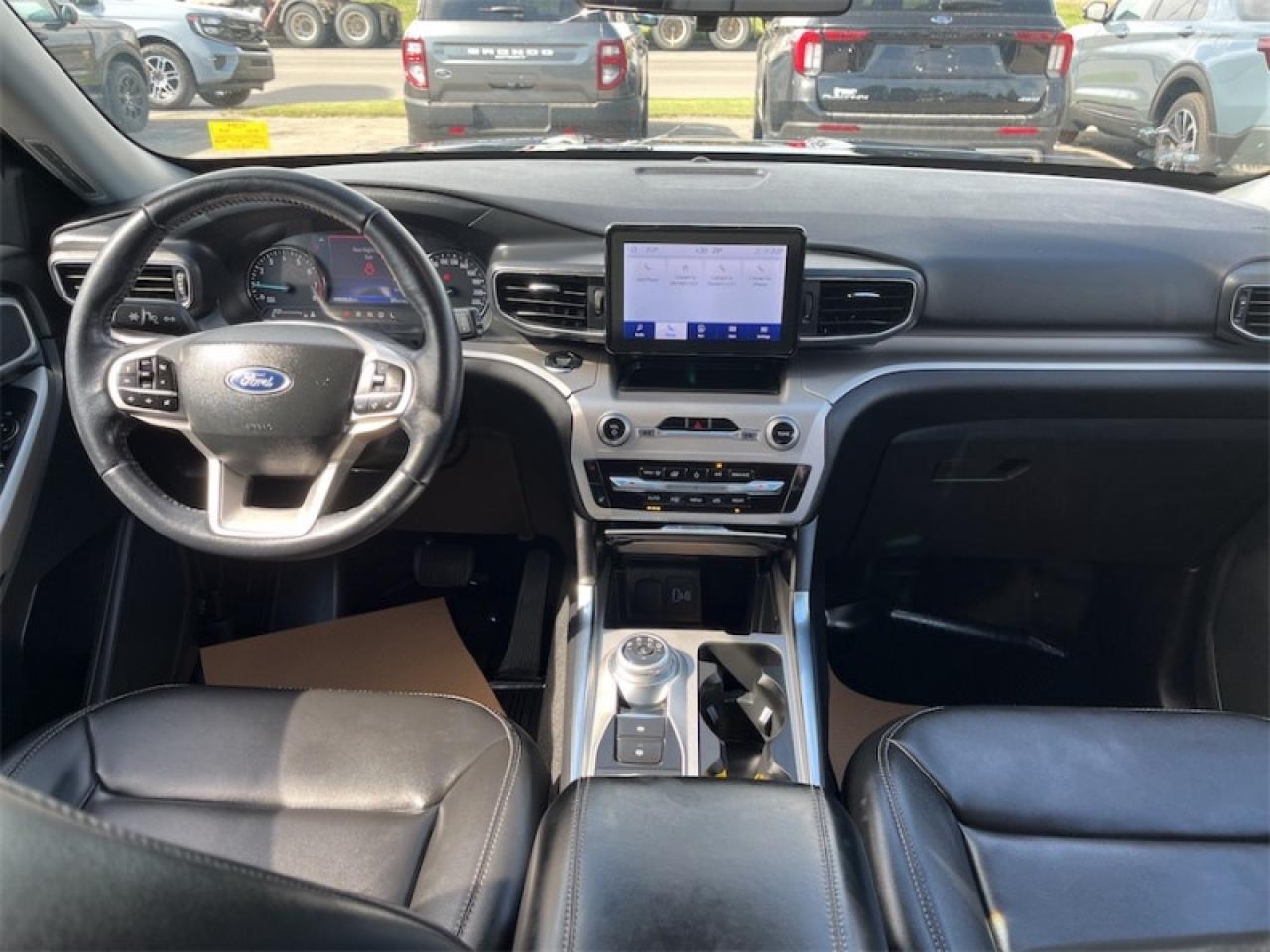 2022 Ford Explorer XLT  - Aluminum Wheels -  Apple CarPlay Photo5