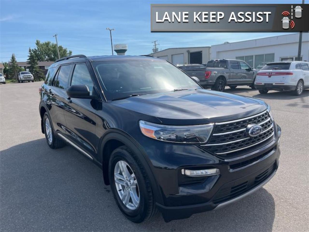2022 Ford Explorer XLT  - Aluminum Wheels -  Apple CarPlay Photo2
