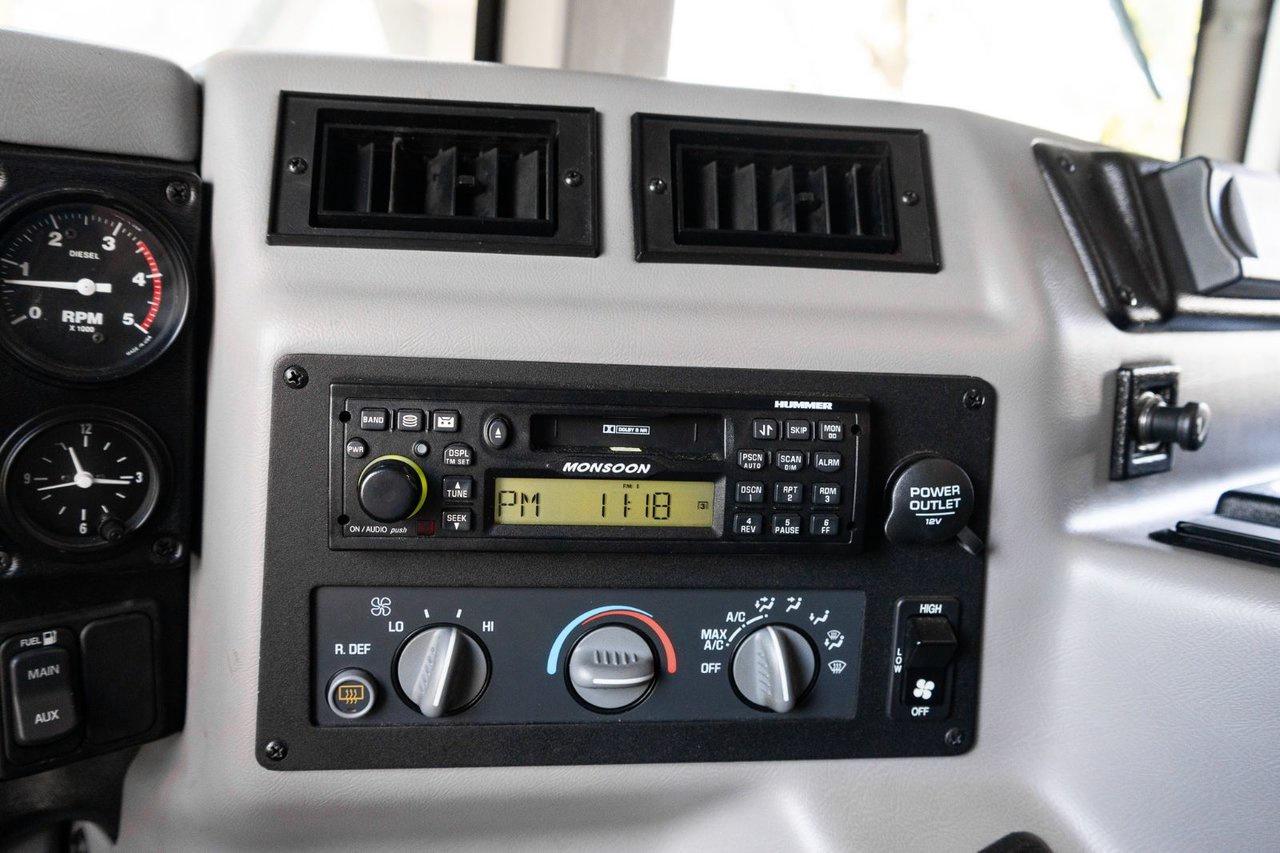 2000 Hummer H1  Photo