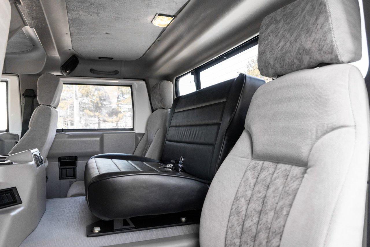 2000 Hummer H1  Photo