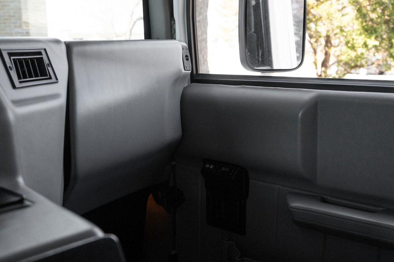 2000 Hummer H1  Photo