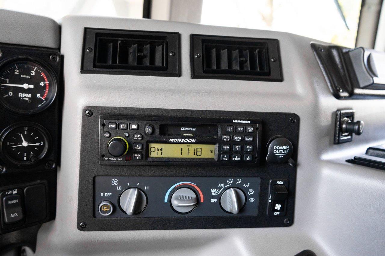 2000 Hummer H1  Photo