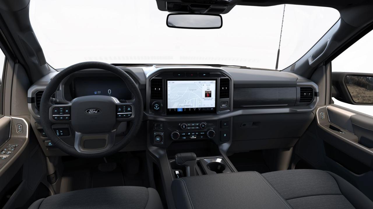 2024 Ford F-150 XLT 4WD SuperCrew 5.5' Box Photo5