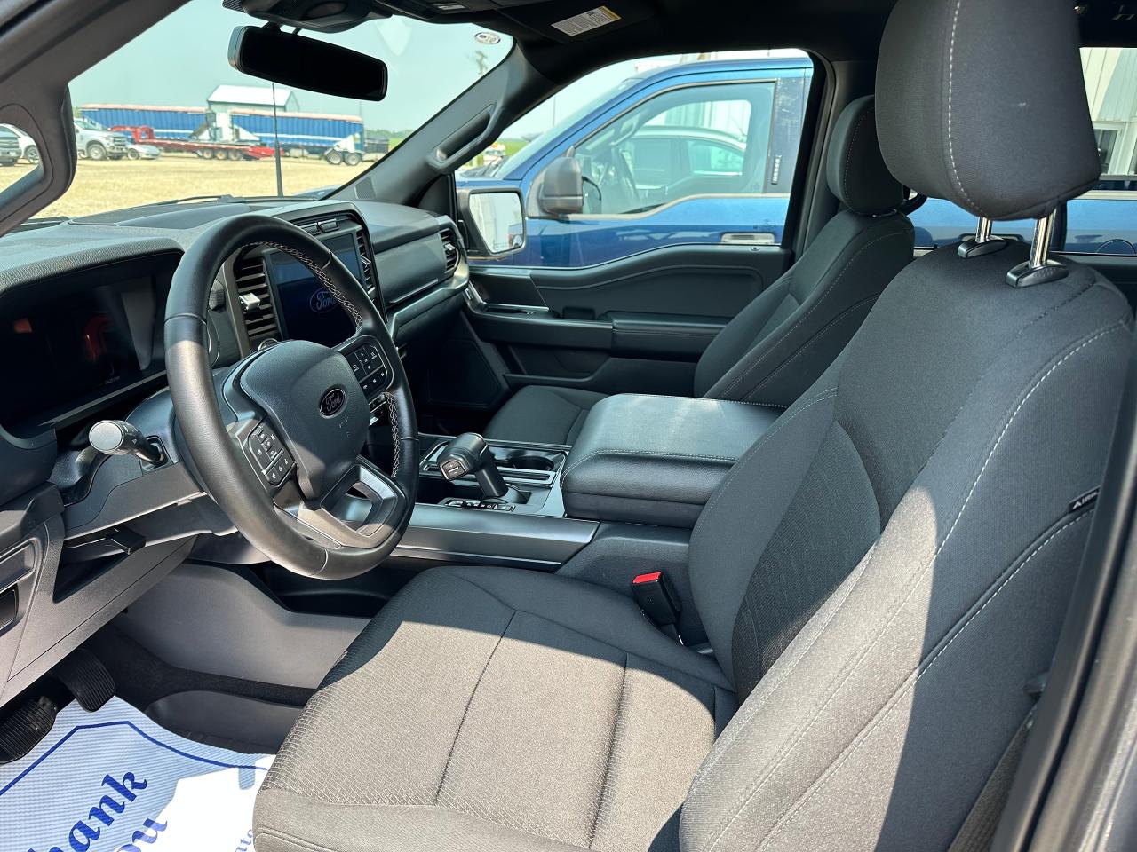 2024 Ford F-150 XLT 4WD SuperCrew 5.5' Box Photo4