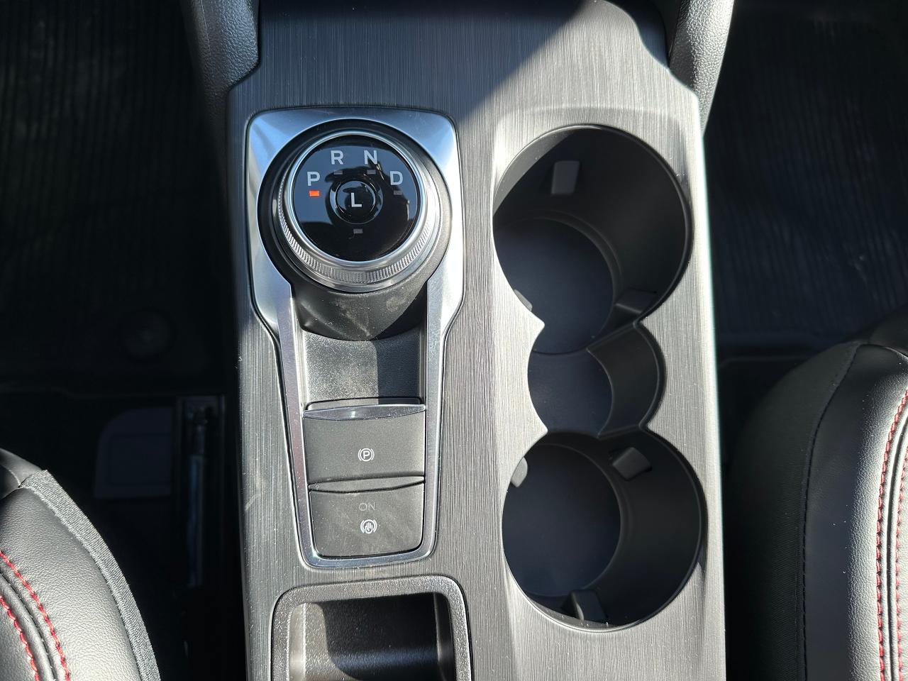 2025 Ford Escape ST-LINE SELECT AWD 401A Photo5