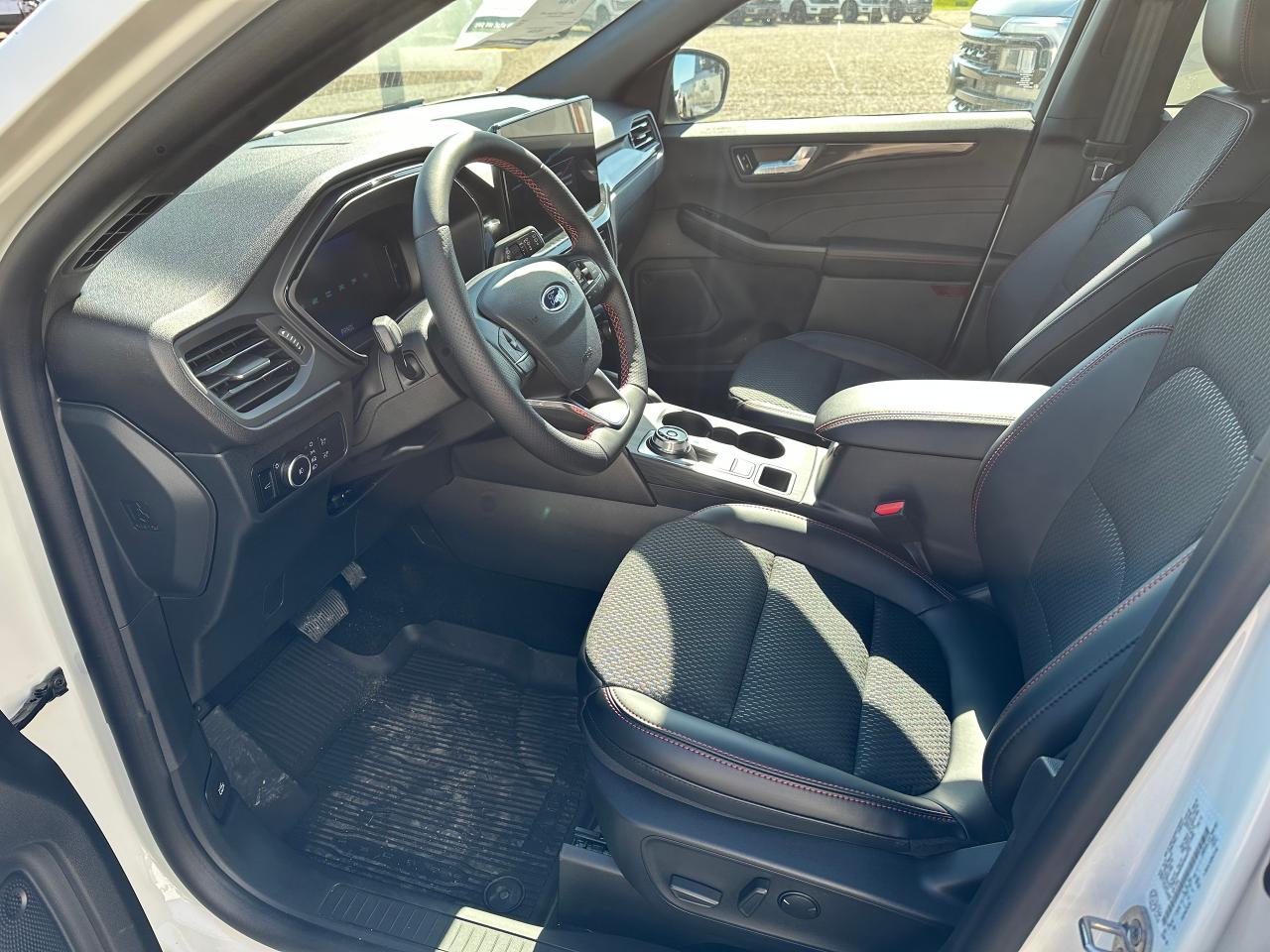 2025 Ford Escape ST-LINE SELECT AWD 401A Photo5