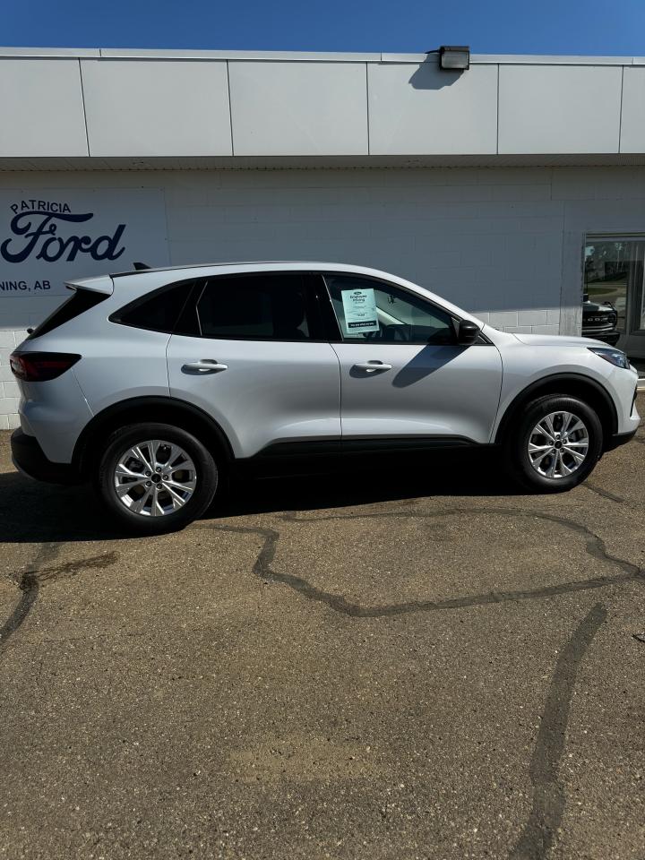 2025 Ford Escape Active Photo4
