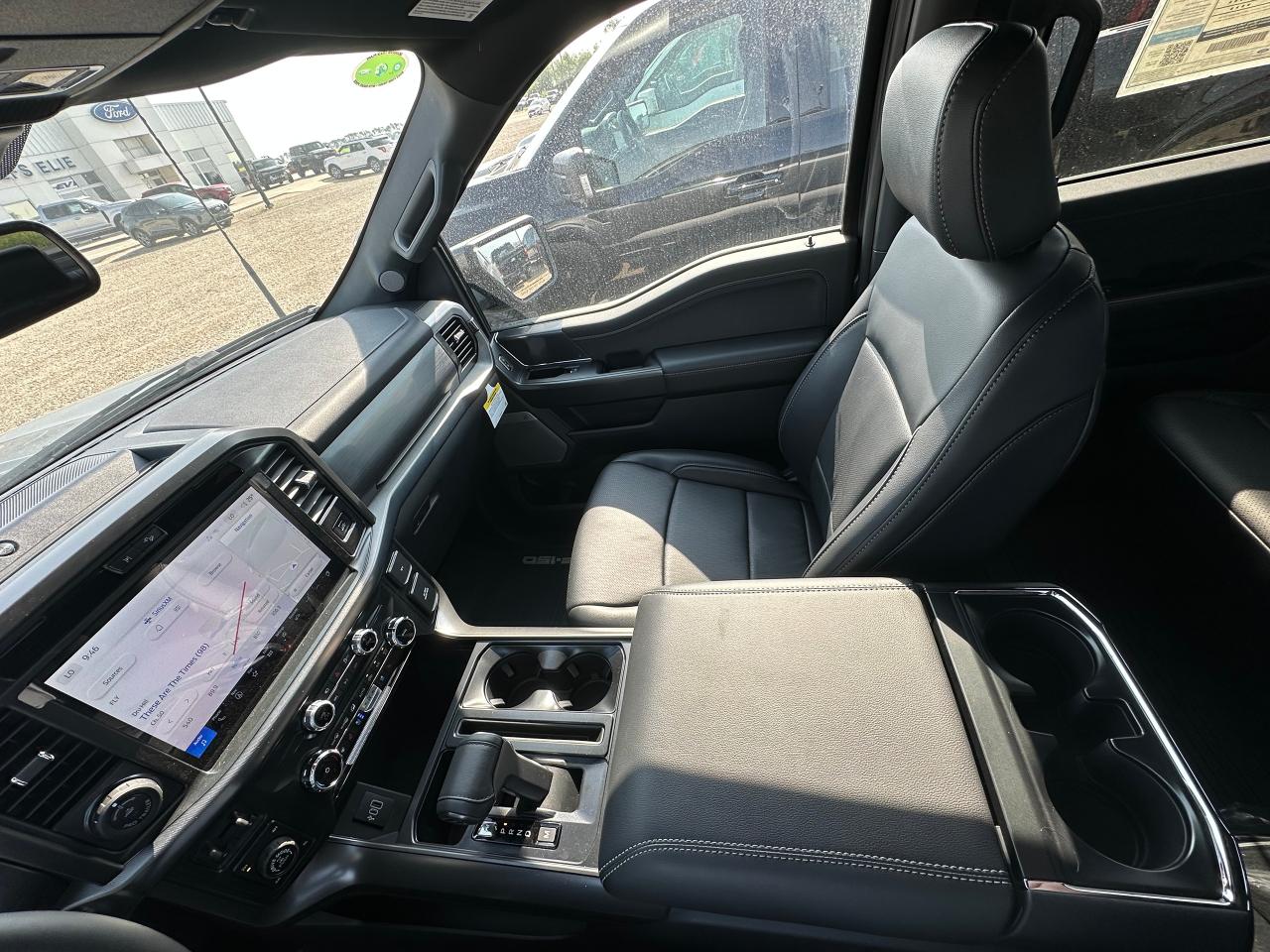 2025 Ford F-150 LARIAT 4WD SuperCrew 5.5' Box 501A Photo5