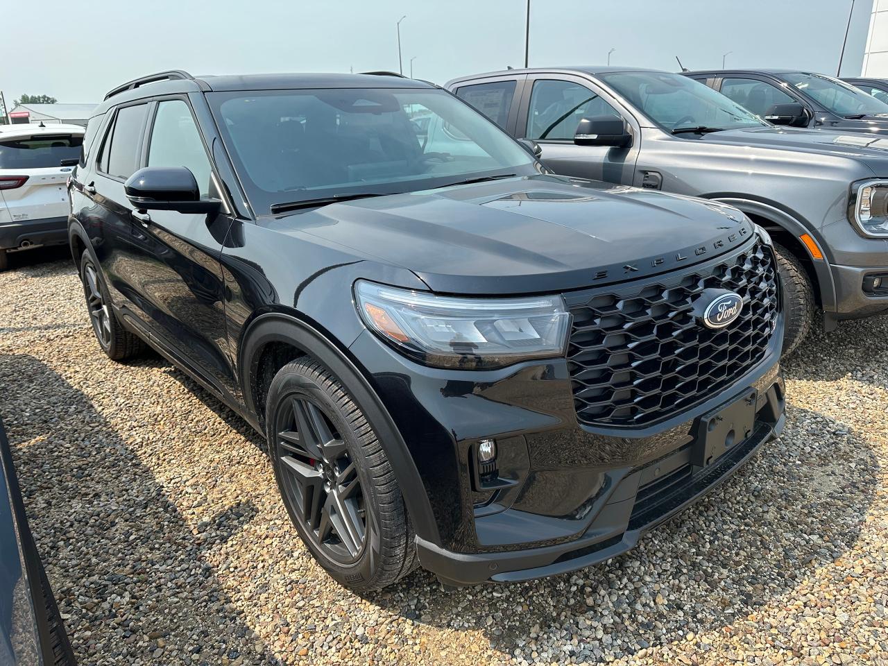 2025 Ford Explorer ST 4WD 400A Photo2