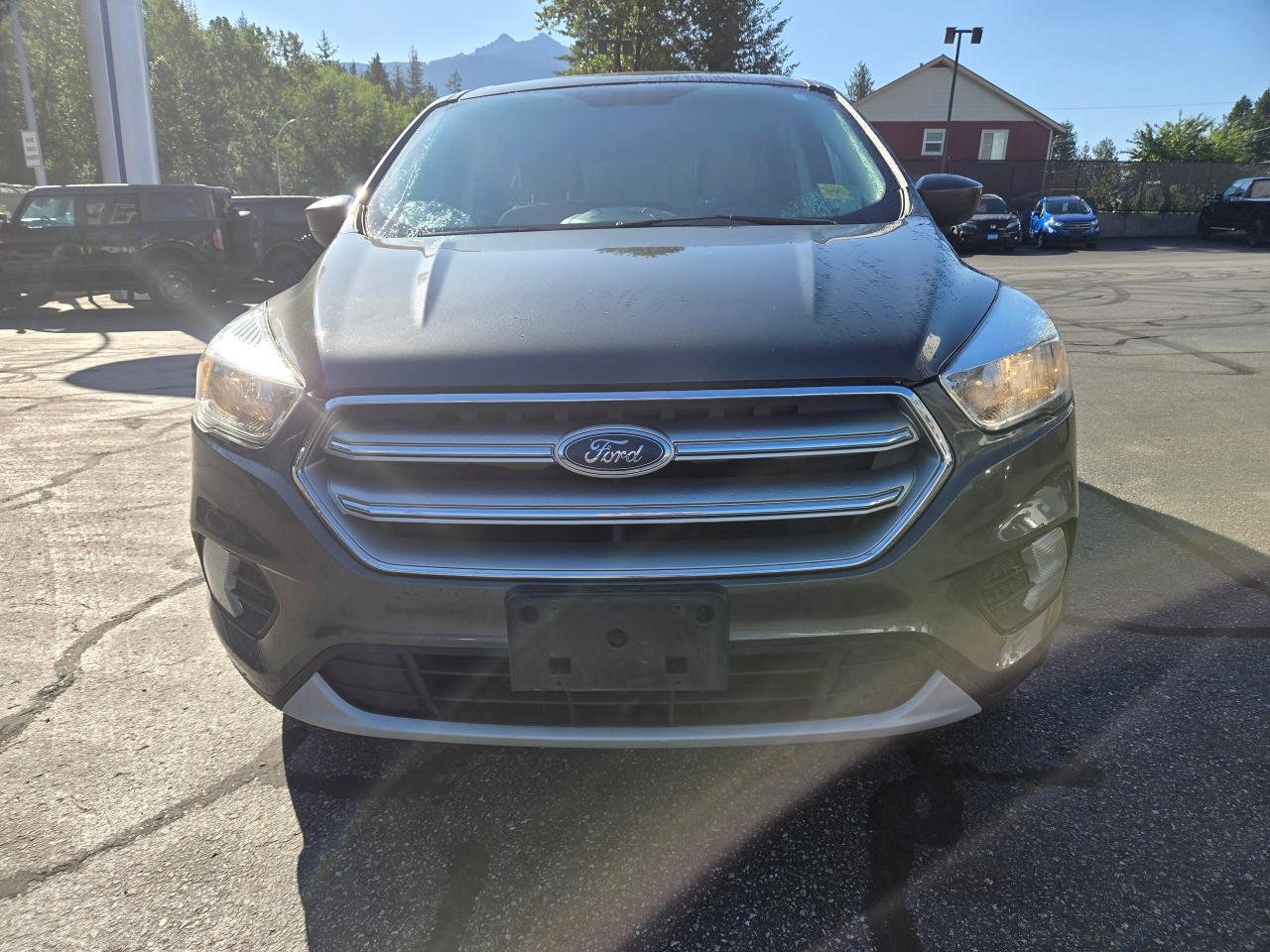 2017 Ford Escape SE Photo1