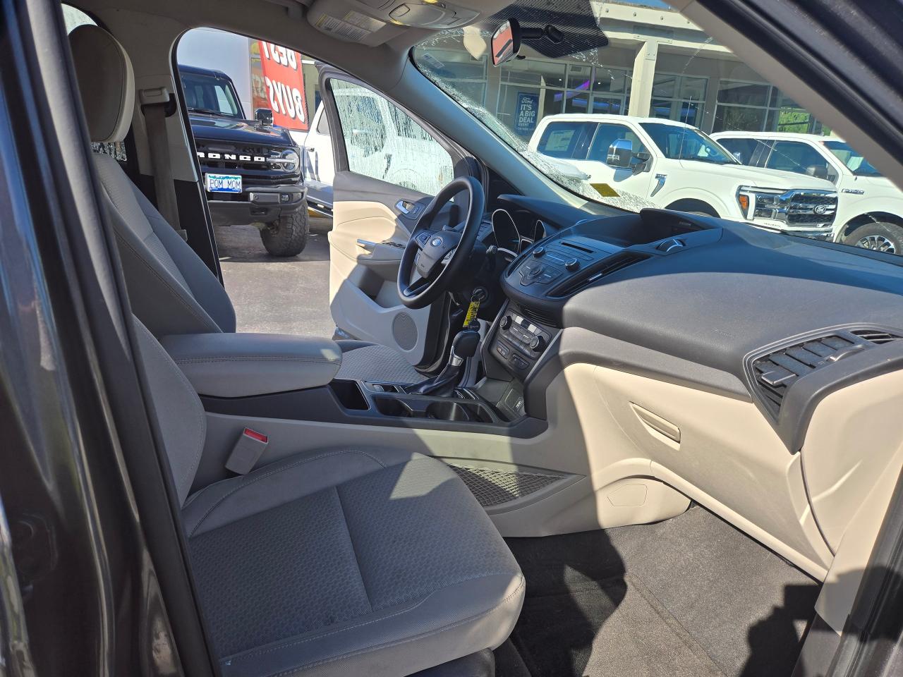 2017 Ford Escape SE Photo5