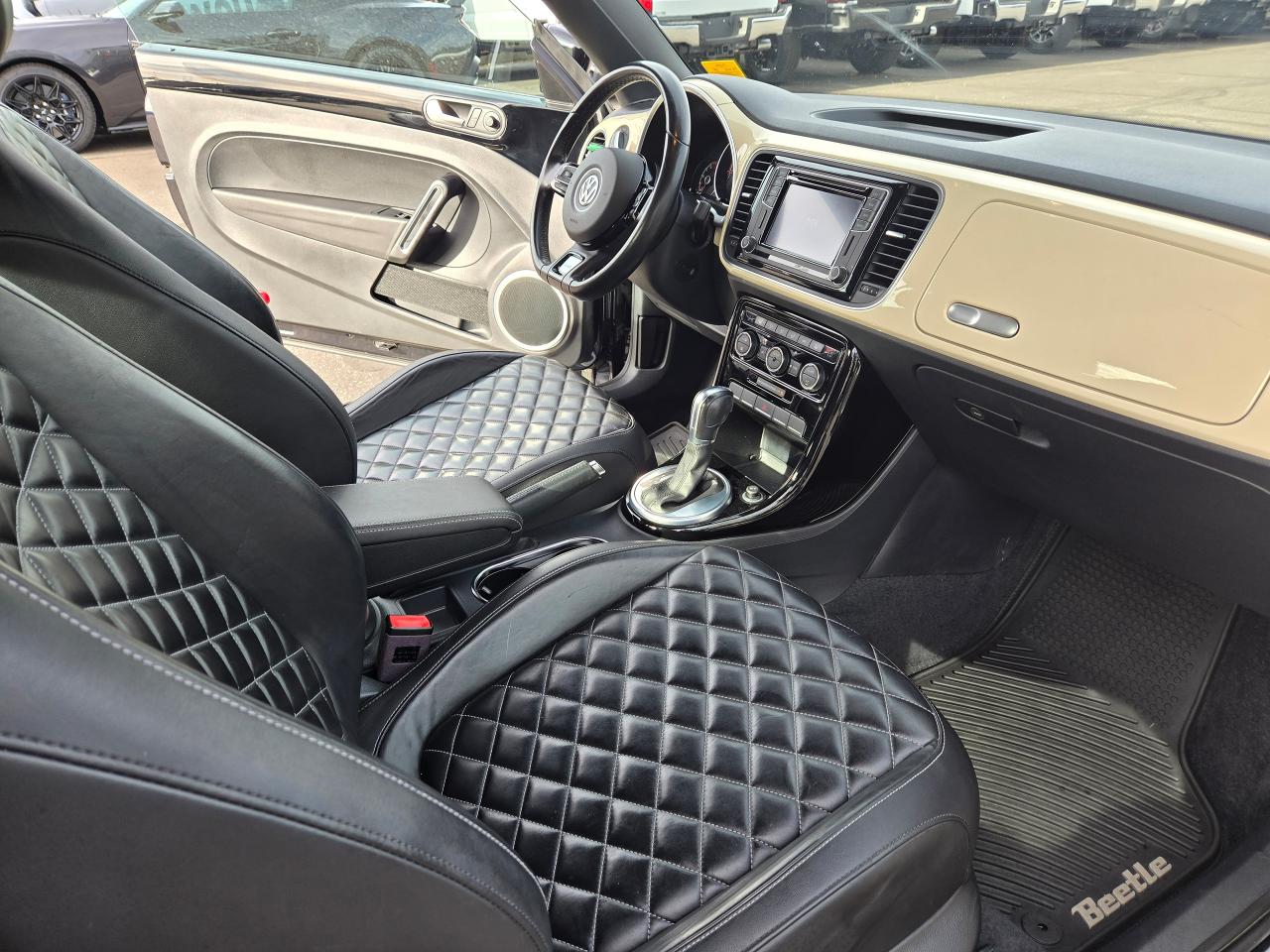 2019 Volkswagen Beetle Convertible Wolfsburg Edition Photo5