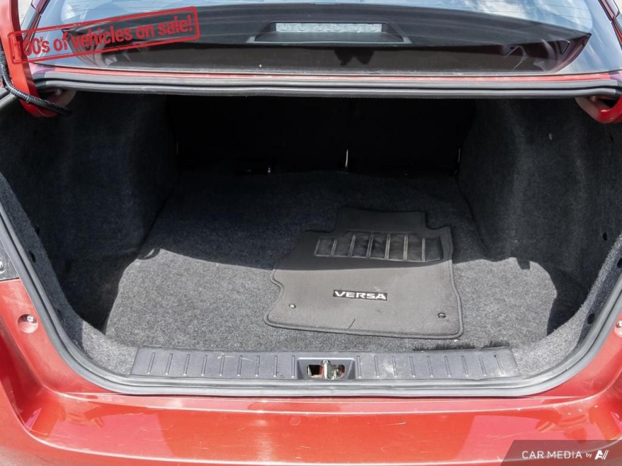 2023 Nissan Versa SR