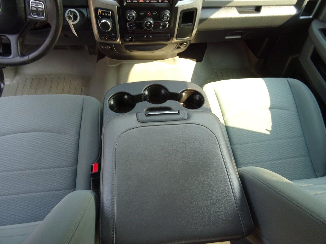 2016 RAM 1500 SLT - Photo #11