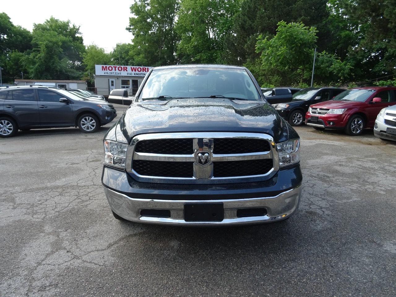 2016 RAM 1500 SLT - Photo #3