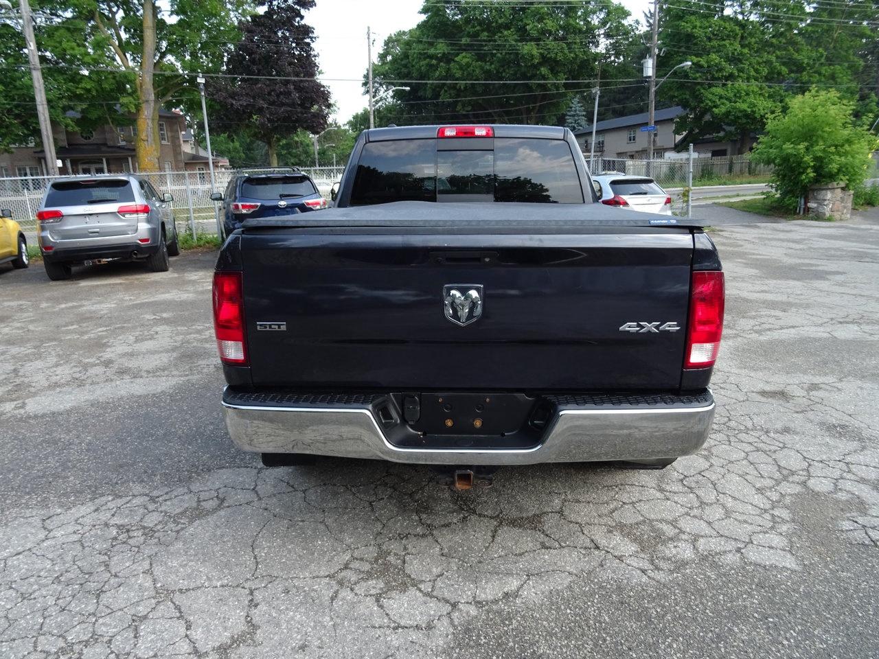2016 RAM 1500 SLT - Photo #7