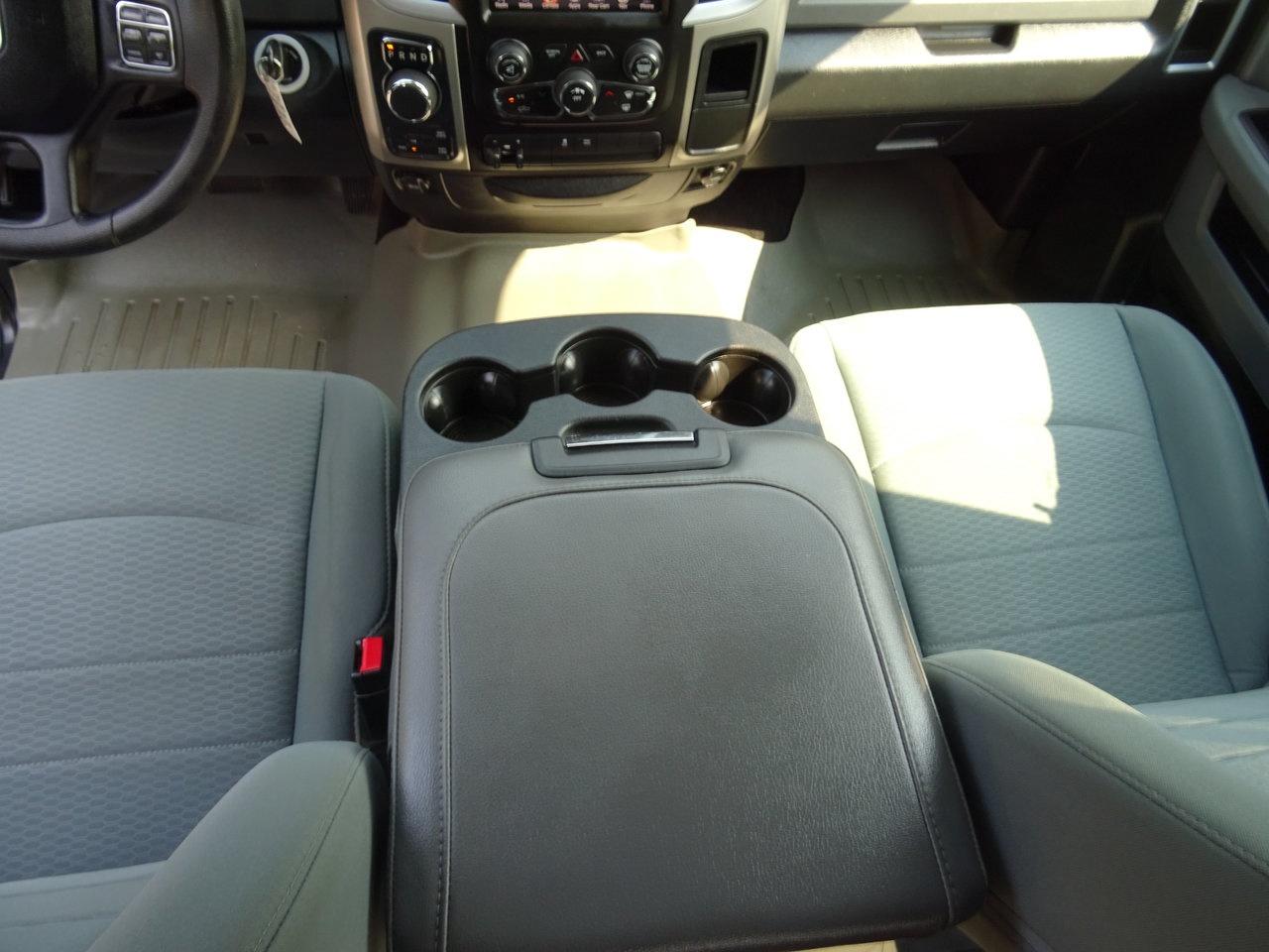 2016 RAM 1500 SLT - Photo #11