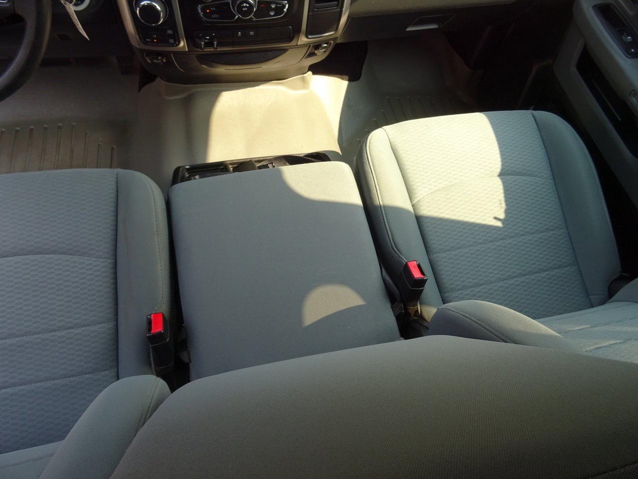 2016 RAM 1500 SLT - Photo #12