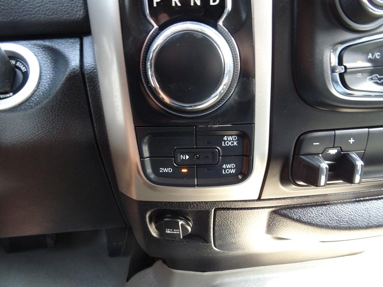 2016 RAM 1500 SLT - Photo #16