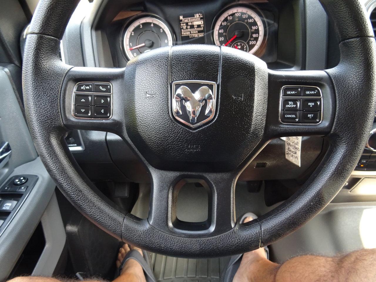 2016 RAM 1500 SLT - Photo #17