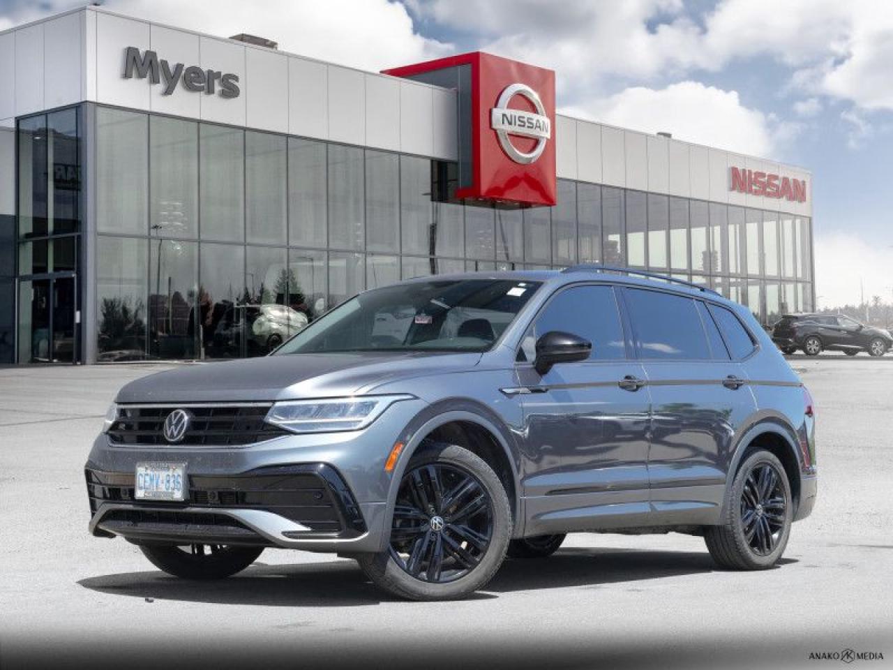 Used 2022 Volkswagen Tiguan Comfortline R-Line Black Edition for sale in Kanata, ON