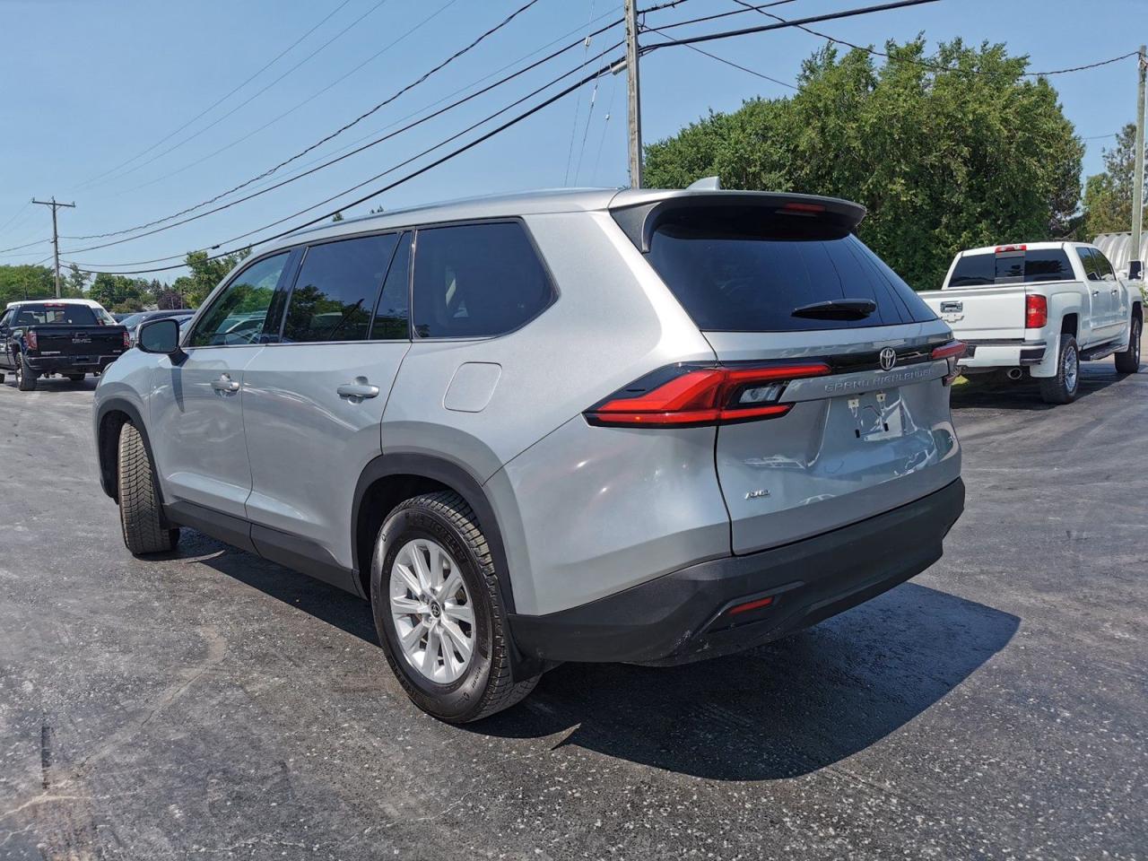 2024 Toyota Grand Highlander XLE AWD - Photo #3