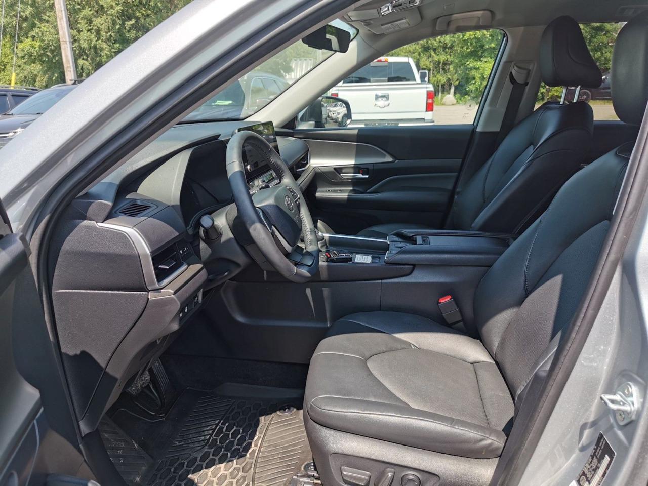 2024 Toyota Grand Highlander XLE AWD - Photo #11