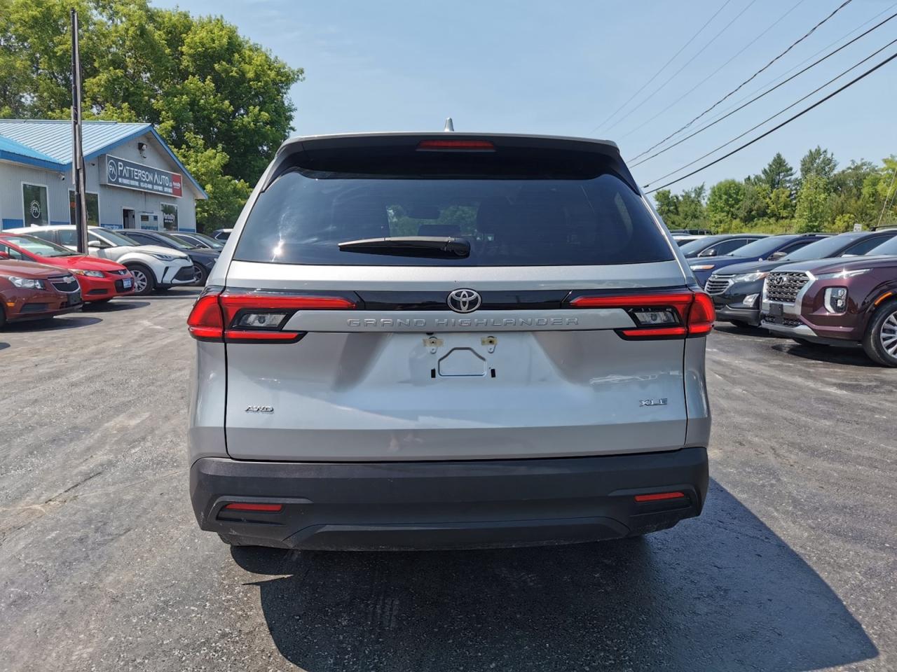 2024 Toyota Grand Highlander XLE AWD - Photo #4