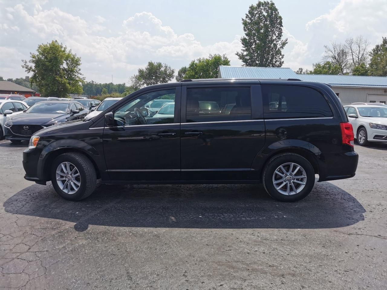 2020 Dodge Grand Caravan SXT - Photo #2