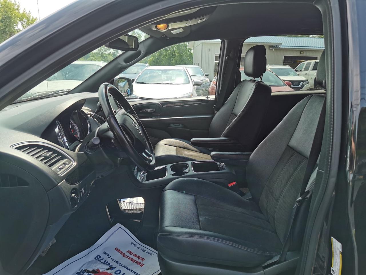 2020 Dodge Grand Caravan SXT - Photo #11