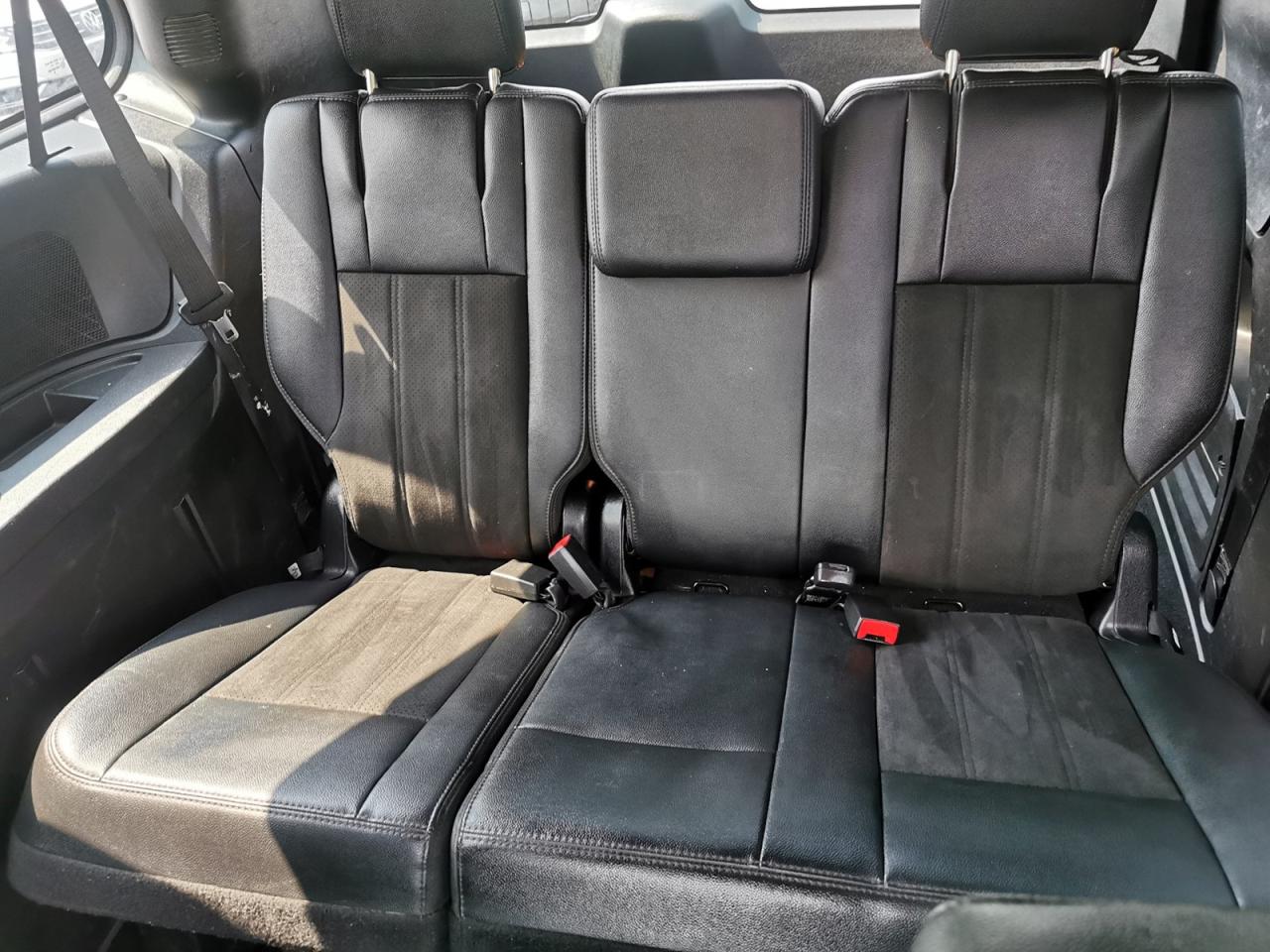 2020 Dodge Grand Caravan SXT - Photo #16
