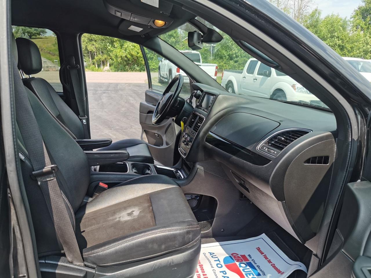 2020 Dodge Grand Caravan SXT - Photo #21