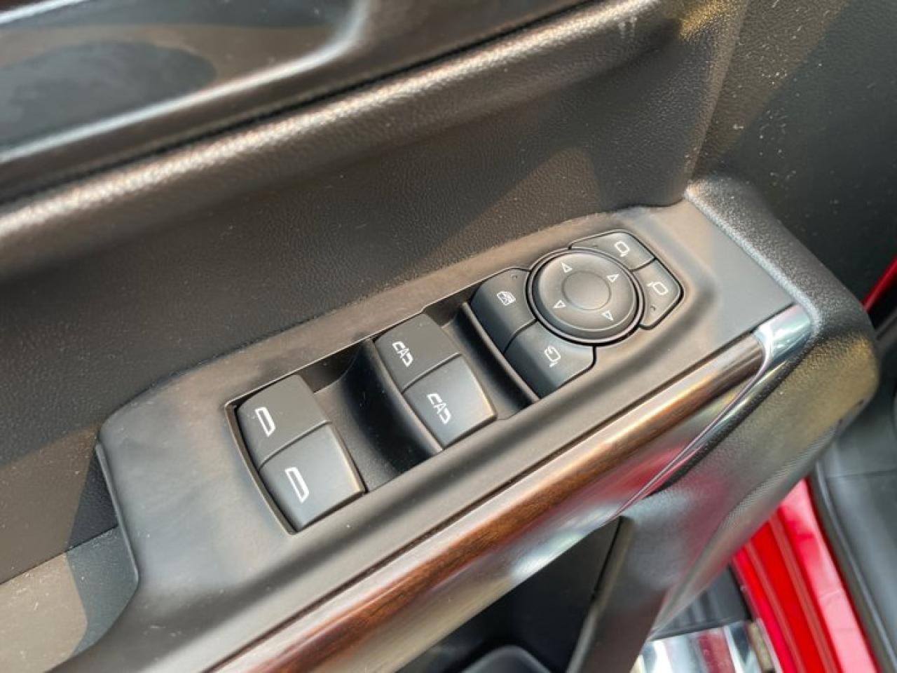 12722298