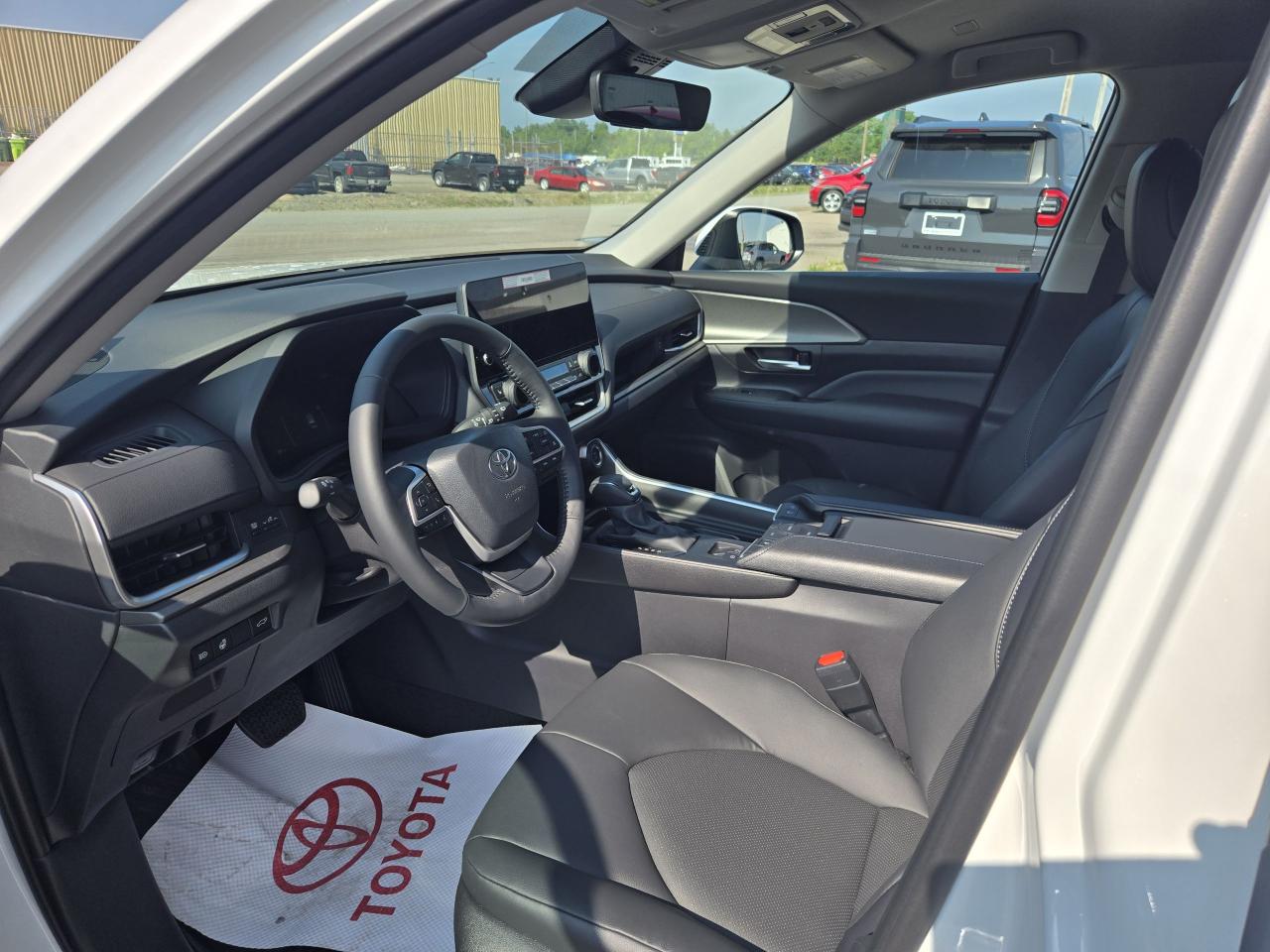 2025 Toyota Grand Highlander GRAND HIGHLANDER HYBRID XLE - Photo