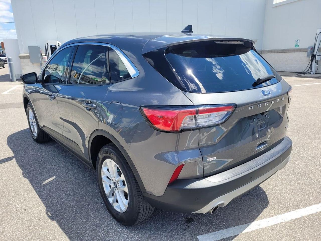 2022 Ford Escape SE Photo21
