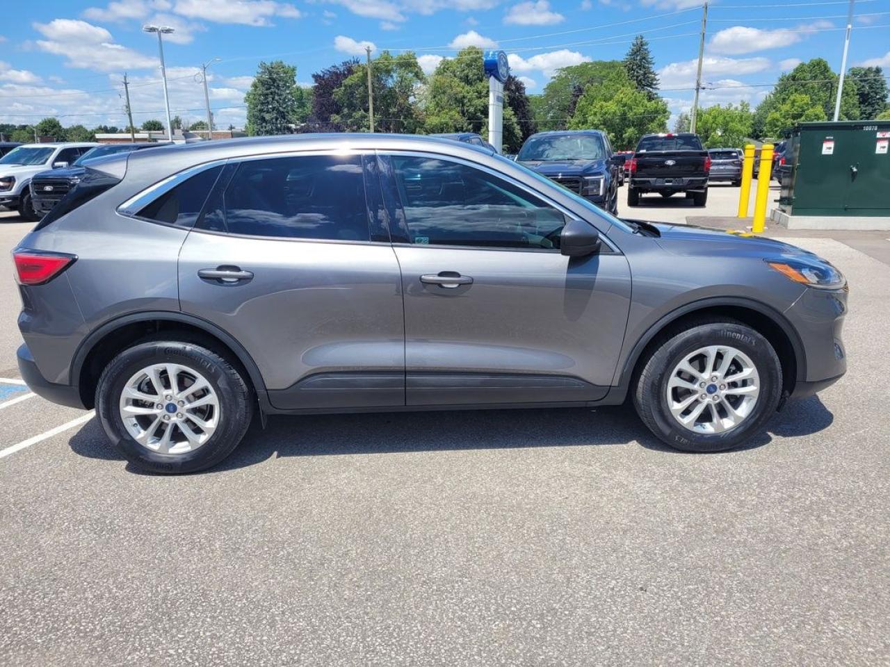 2022 Ford Escape SE Photo24