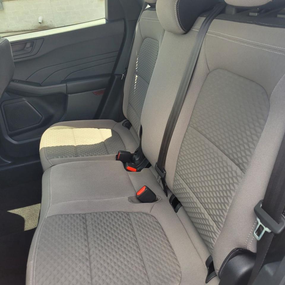 2022 Ford Escape SE Photo10