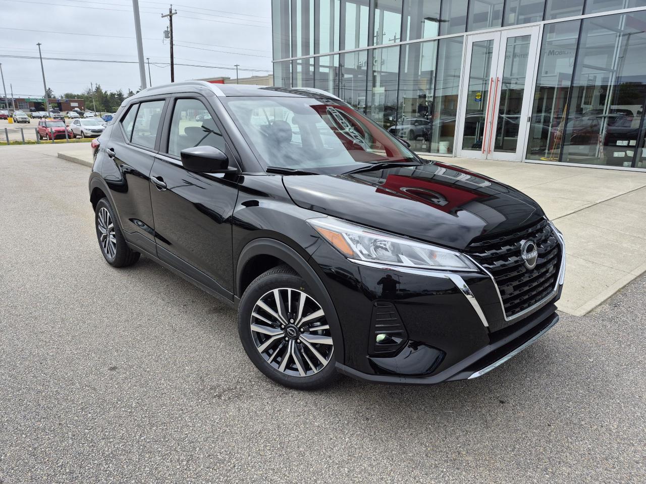 2025 Nissan Kicks Play SV FWD