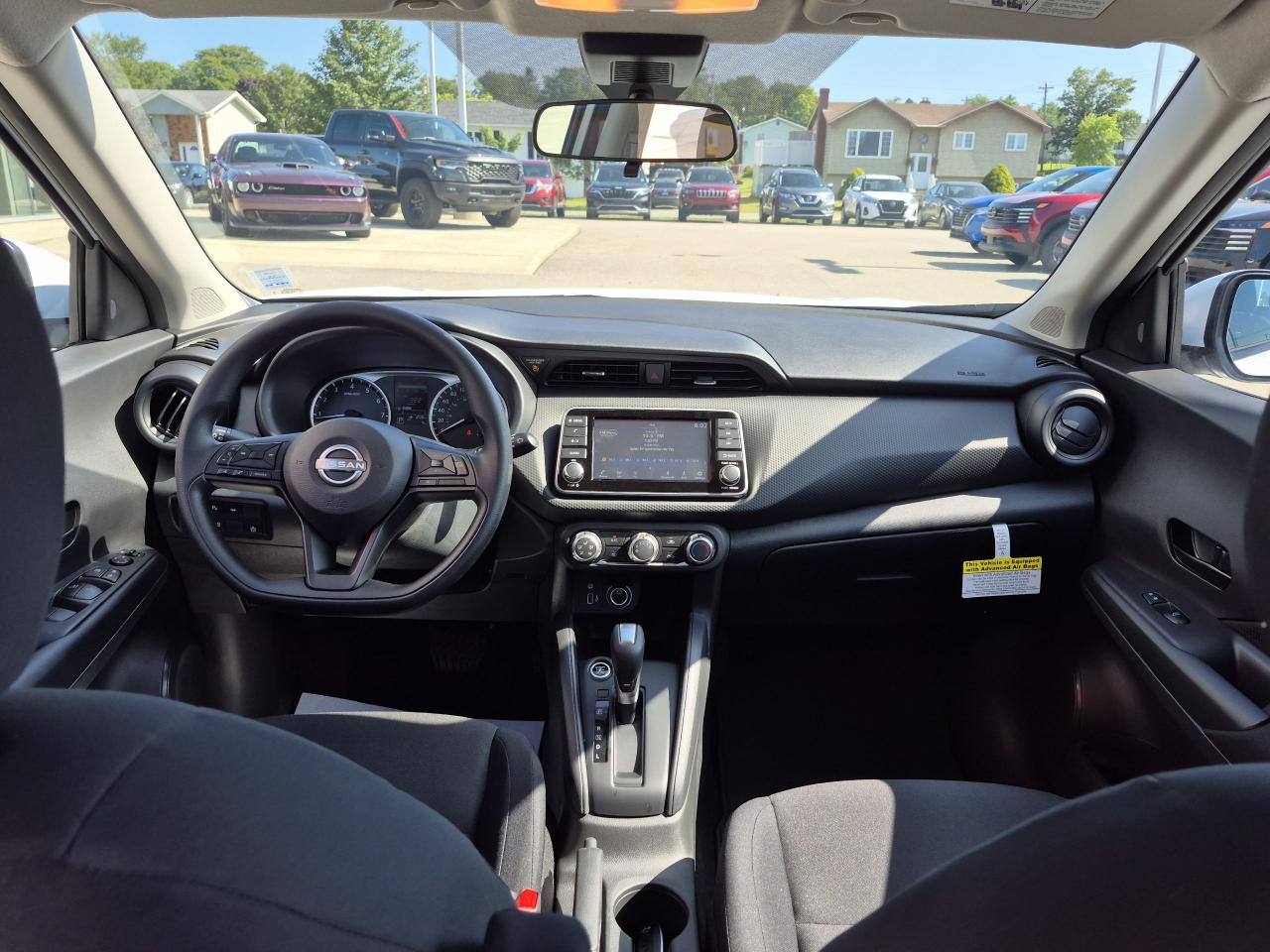 2025 Nissan Kicks Play S FWD Photo27