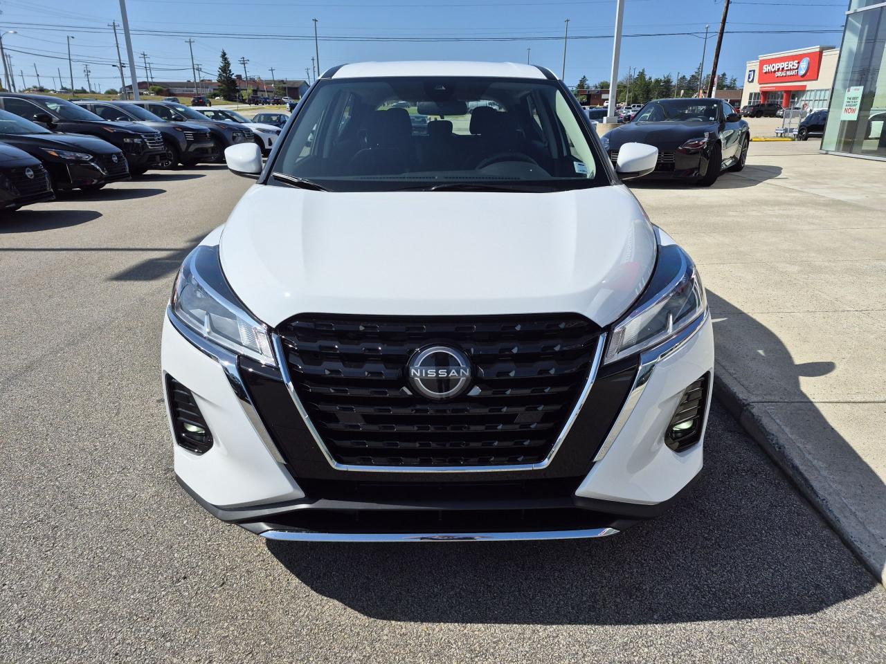 2025 Nissan Kicks Play S FWD Photo2