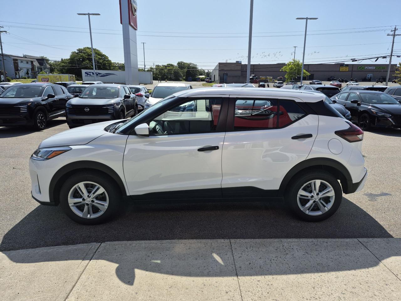 2025 Nissan Kicks Play S FWD Photo18
