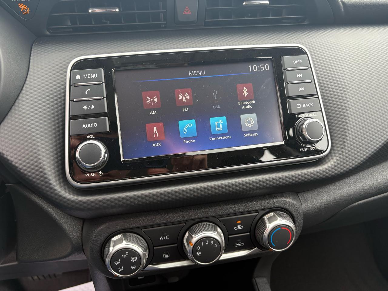 2025 Nissan Kicks Play S FWD Photo22