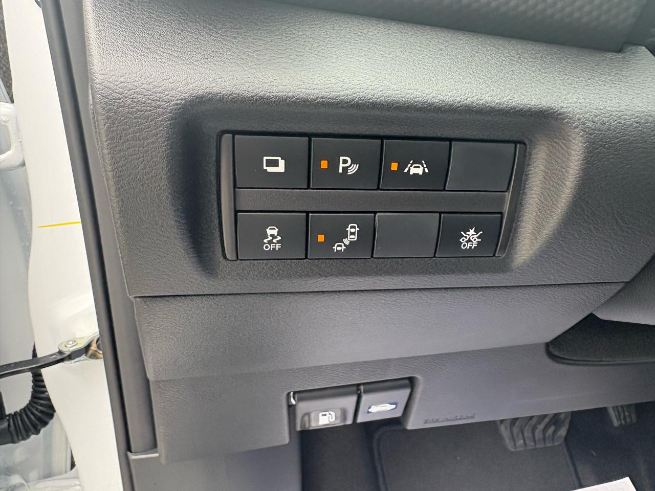 2025 Nissan Kicks Play S FWD Photo11
