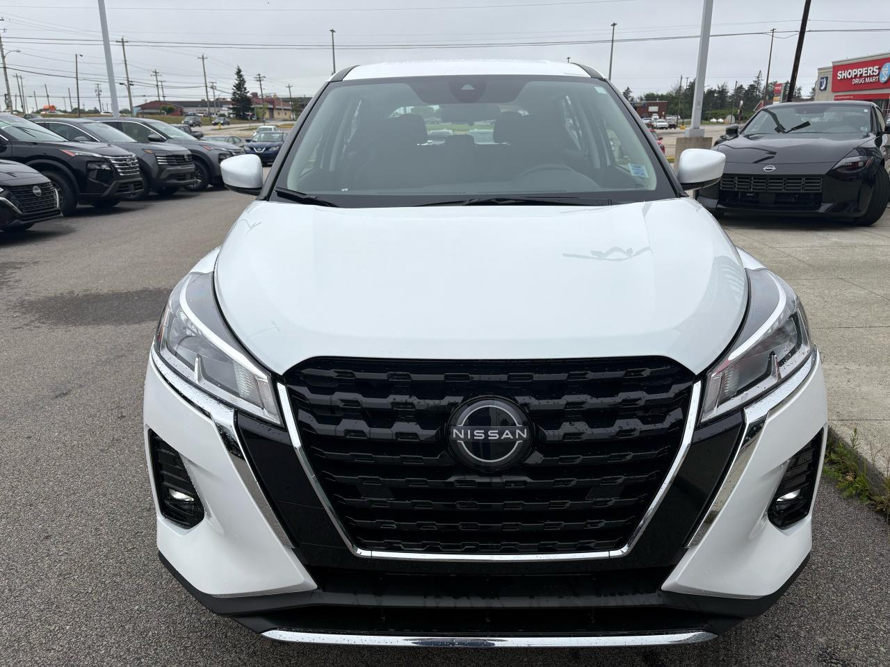 2025 Nissan Kicks Play S FWD Photo15