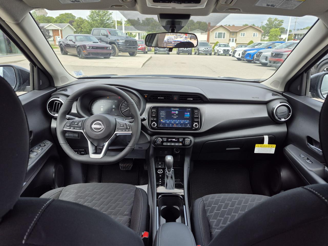 2025 Nissan Kicks Play SV FWD Photo13