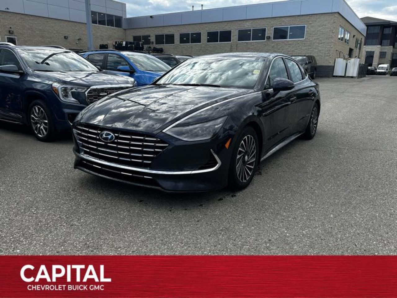 Used 2022 Hyundai Sonata Hybrid Ultimate for sale in Calgary, AB