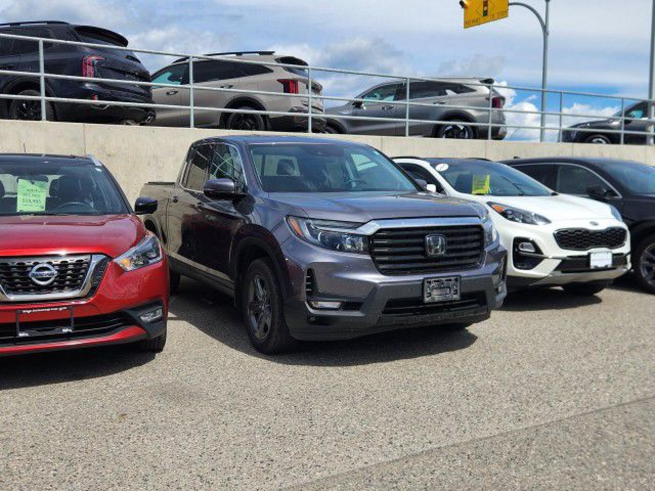 Used 2022 Honda Ridgeline Touring ! AWD, Tonneau Cover, Navigation, Heated Seats, Rearview Camera and a Tow Package ! for sale in Kelowna, BC
